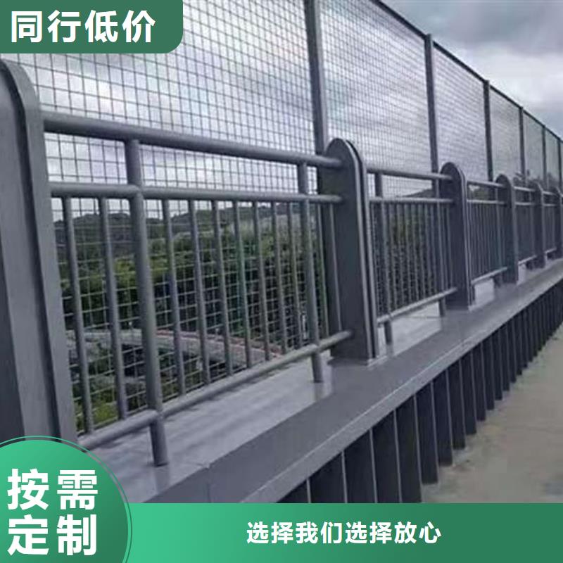  护栏严格把关质量放心