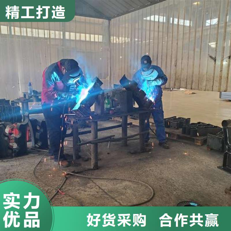  護(hù)欄廠家直銷大量現(xiàn)貨