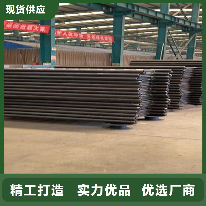 護欄1不銹鋼復(fù)合管護欄質(zhì)量上乘