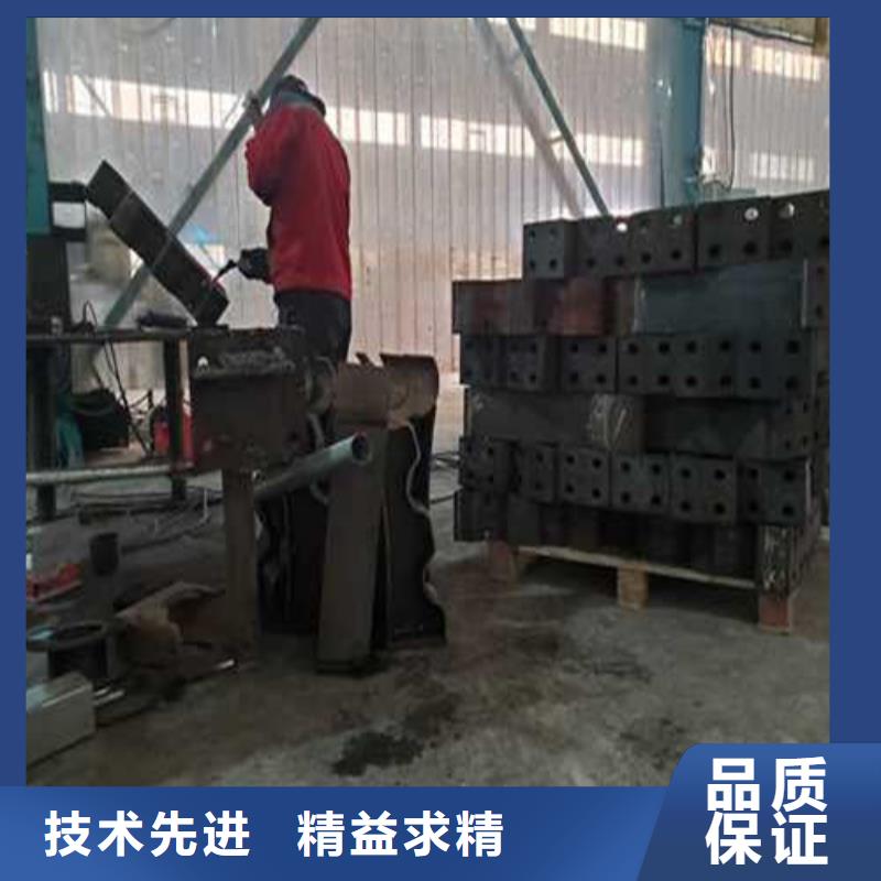 【護(hù)欄1】鍍鋅噴塑防撞欄質(zhì)優(yōu)價廉