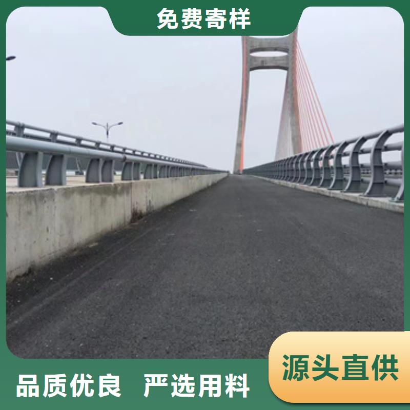  護(hù)欄專業(yè)生產(chǎn)團(tuán)隊(duì)