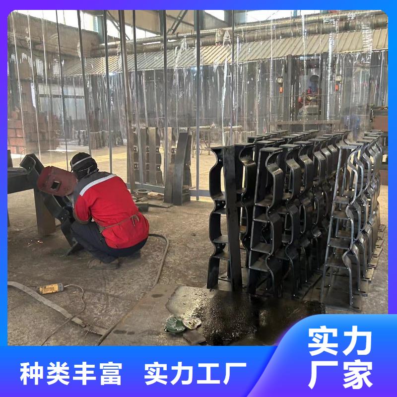 防撞護欄_鍍鋅管景觀護欄產(chǎn)地直供