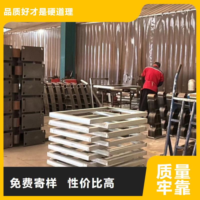 【防撞護(hù)欄不銹鋼橋梁護(hù)欄廠專注細(xì)節(jié)使用放心】