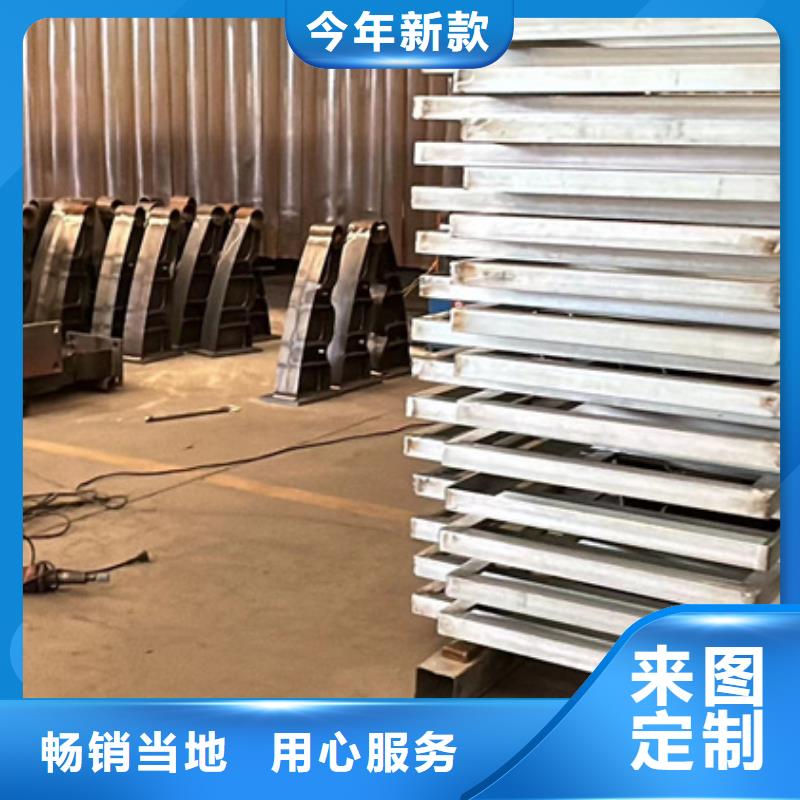 道路護(hù)欄市政道路防護(hù)欄大廠生產(chǎn)品質(zhì)
