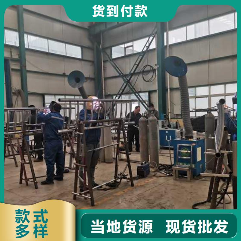道路護(hù)欄交通防撞圍欄廠家直發(fā)