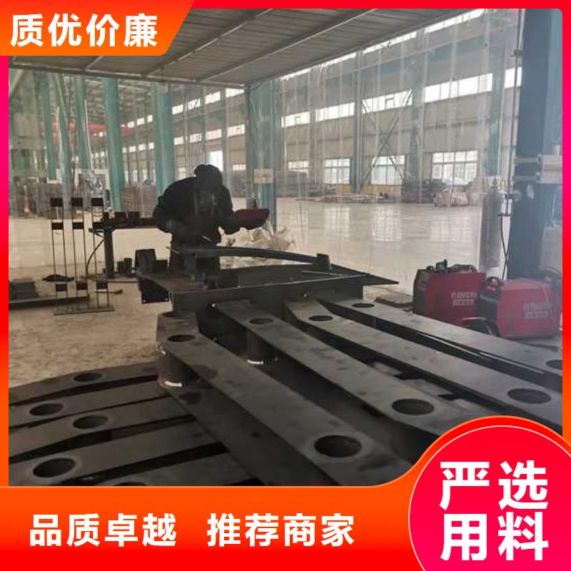 道路護(hù)欄-不銹鋼護(hù)欄廠原料層層篩選