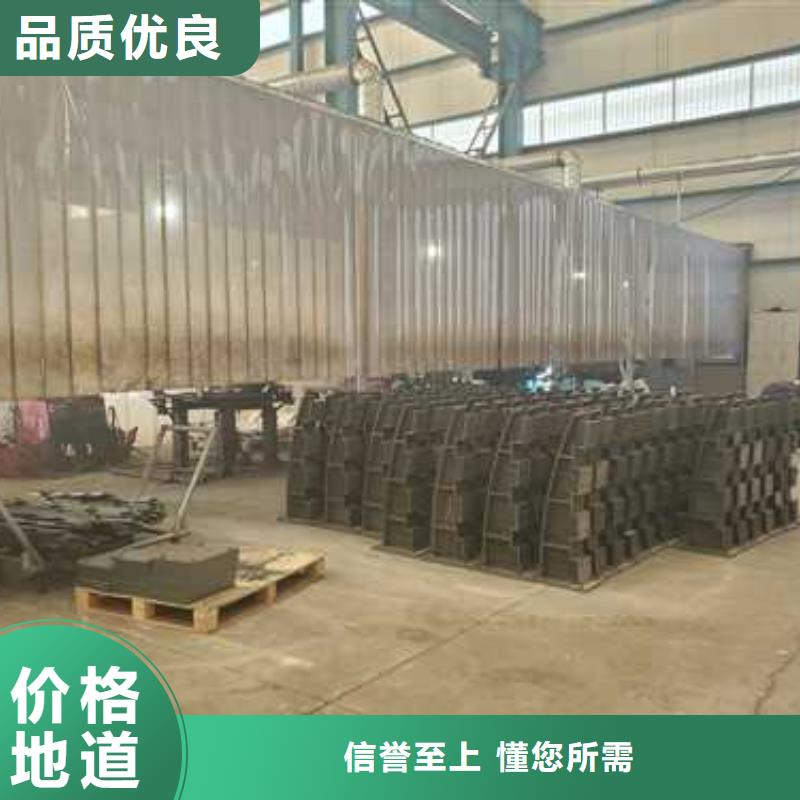 道路護(hù)欄道路隔離欄專業(yè)的生產(chǎn)廠家