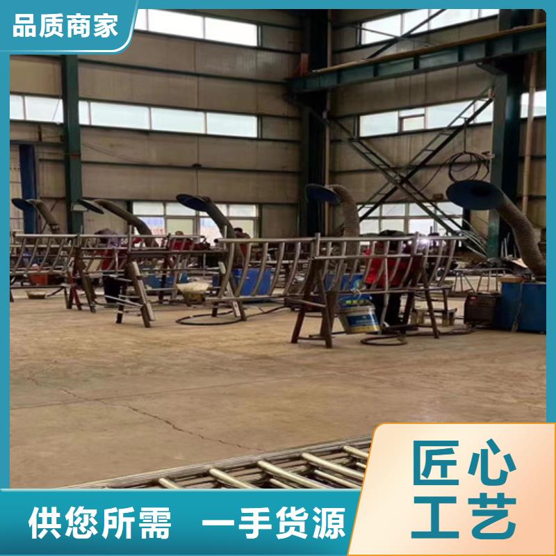 燈光護欄-防護欄批發(fā)商