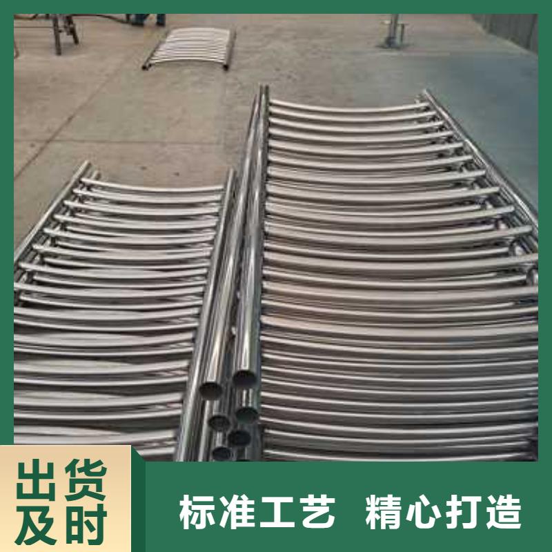 【河道護(hù)欄鍍鋅波形護(hù)欄用心制造】