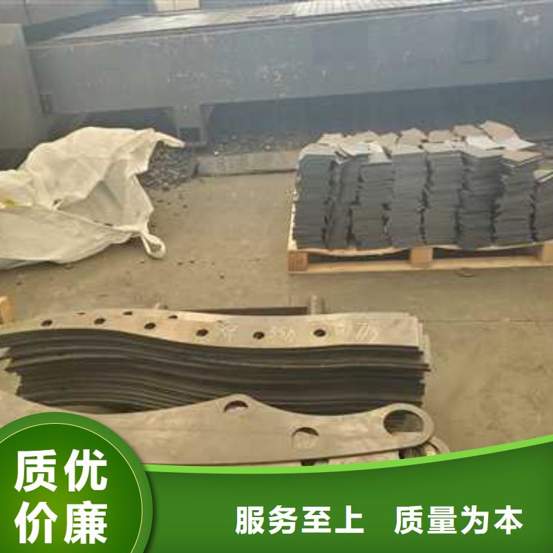 護(hù)欄國(guó)道抗沖擊圍欄購(gòu)買的是放心