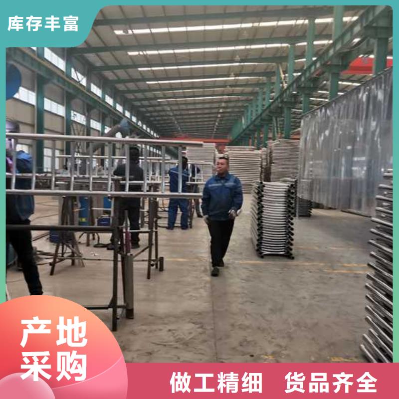 護(hù)欄國道抗沖擊圍欄現(xiàn)貨充裕