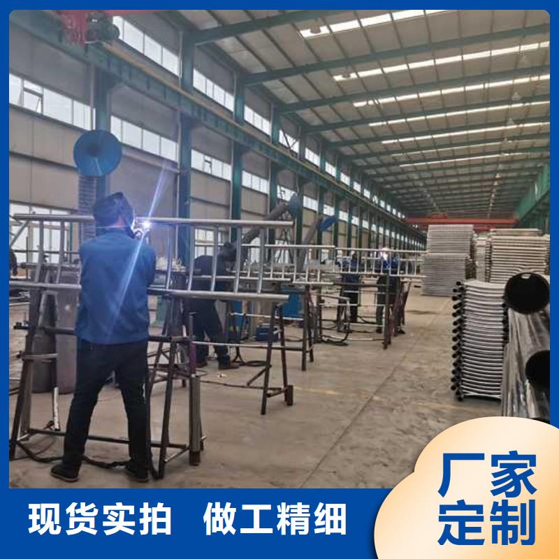 護(hù)欄燈光防撞護(hù)欄實(shí)力廠家