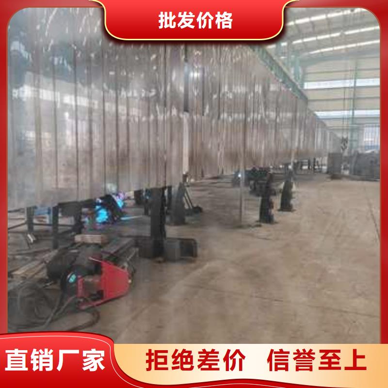 護(hù)欄燈光防撞護(hù)欄實(shí)力廠家