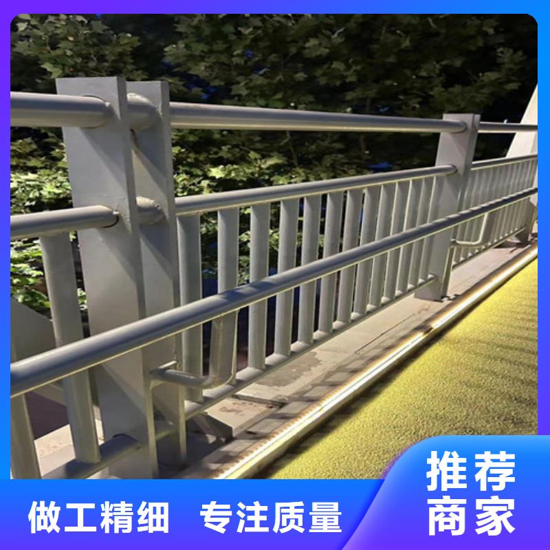 燈光護(hù)欄,旋轉(zhuǎn)護(hù)欄多種規(guī)格庫存充足