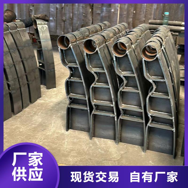 不銹鋼碳素鋼復(fù)合管護(hù)欄-橋梁護(hù)欄廠制造廠家
