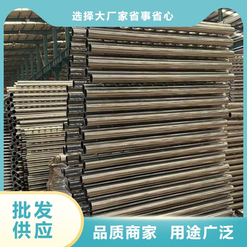 鋼背木護(hù)欄質(zhì)高價(jià)優(yōu)