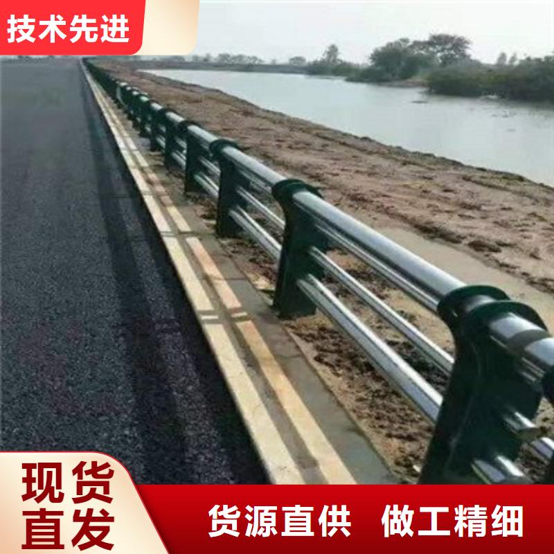 鍍鋅防撞護(hù)欄產(chǎn)品齊全