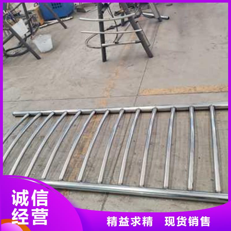 防撞欄桿價(jià)格透明