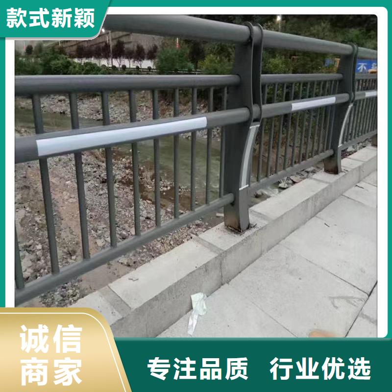 有現(xiàn)貨的橋梁人行道護(hù)欄廠家