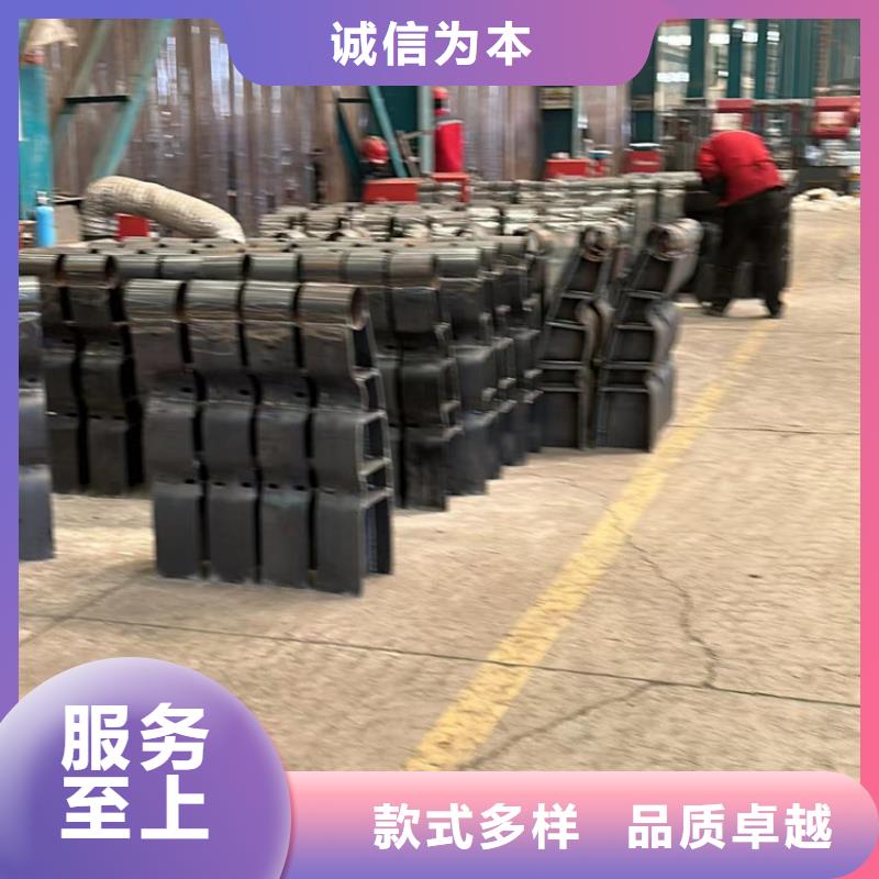 道路護欄【不銹鋼復(fù)合管廠】實力雄厚品質(zhì)保障