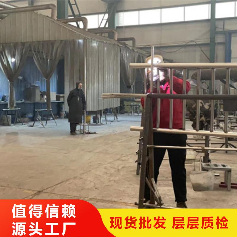 道路護(hù)欄LED防護(hù)欄桿今年新款