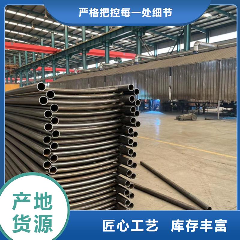 道路護(hù)欄LED防護(hù)欄桿今年新款