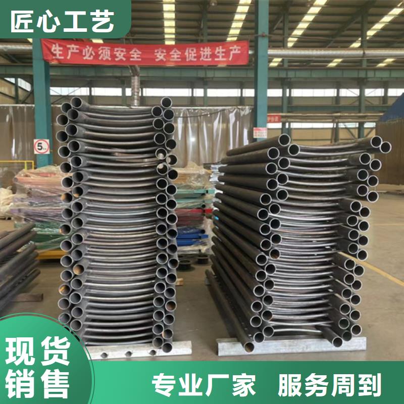 道路护栏,防撞护栏厂实拍展现