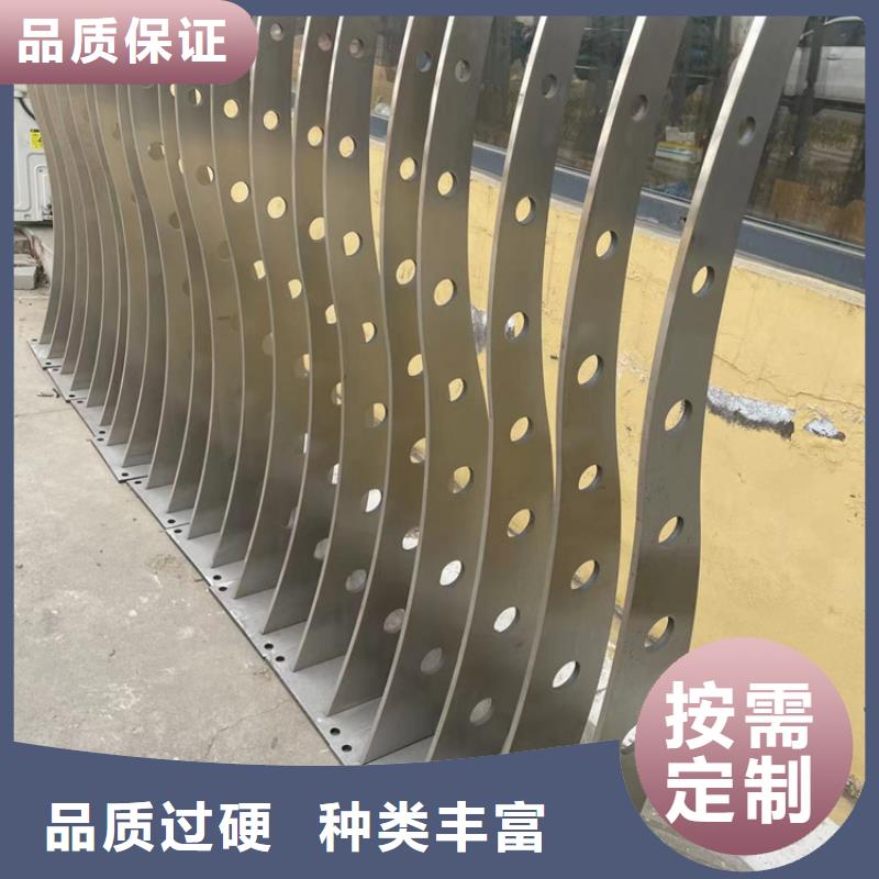 道路护栏道路隔离栏我们更专业