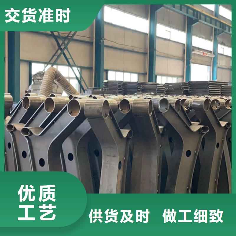 道路護(hù)欄河堤防撞護(hù)欄實(shí)拍展現(xiàn)