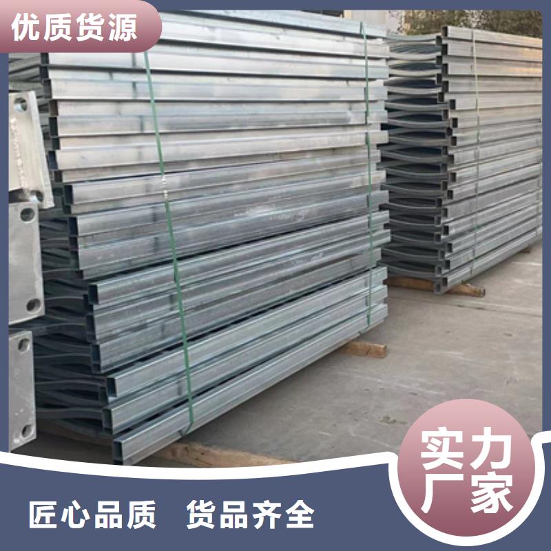 道路護(hù)欄實(shí)力雄厚品質(zhì)保障