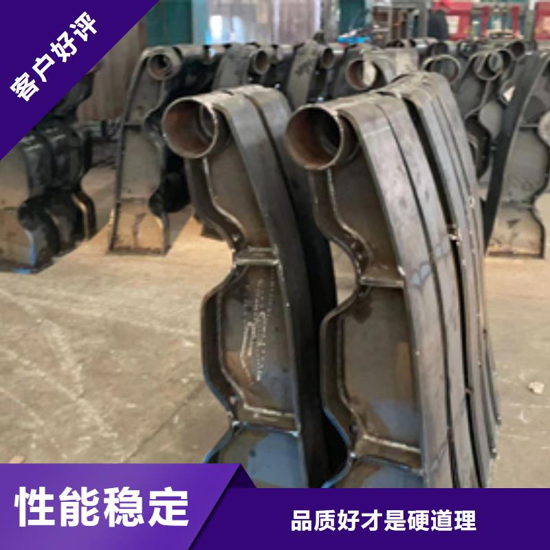  道路护栏精工细作品质优良