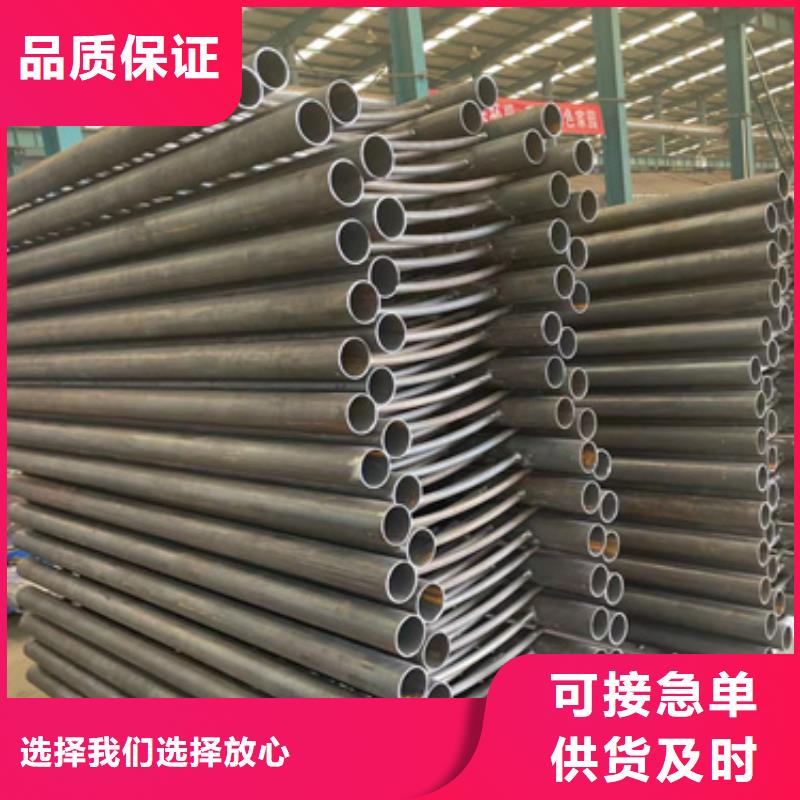 道路護(hù)欄廠(chǎng)家直銷(xiāo)規(guī)格多樣