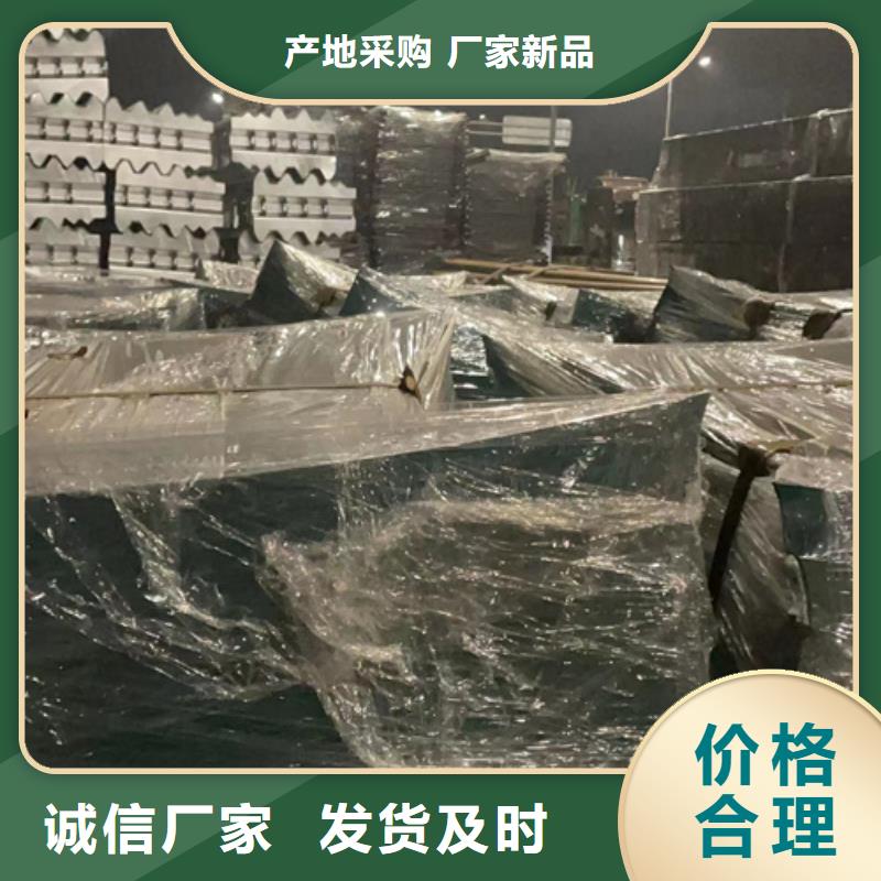 道路護欄立柱專心專注專業(yè)
