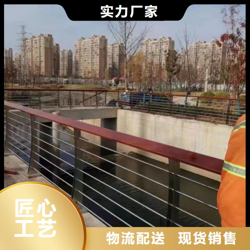 道路護(hù)欄LED防護(hù)欄桿今年新款