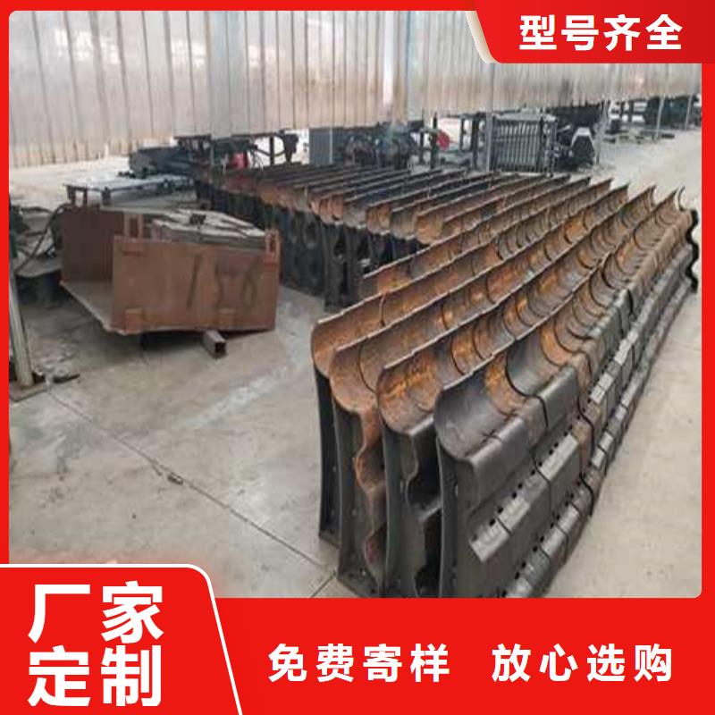 道路護(hù)欄LED防護(hù)欄桿工藝精細(xì)質(zhì)保長久