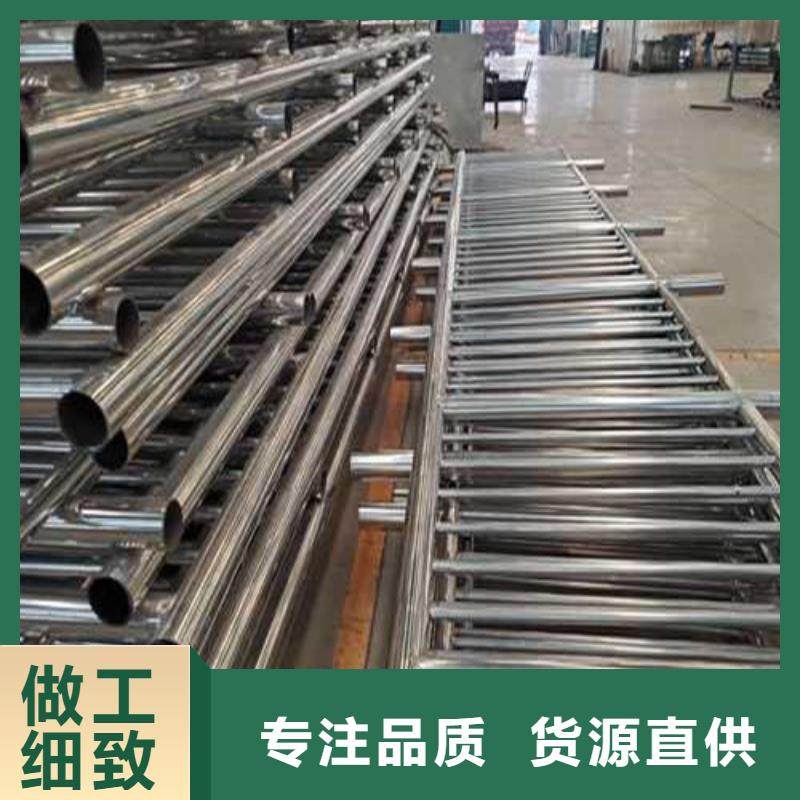 道路護欄-【高速開口欄網(wǎng)】品質(zhì)不將就