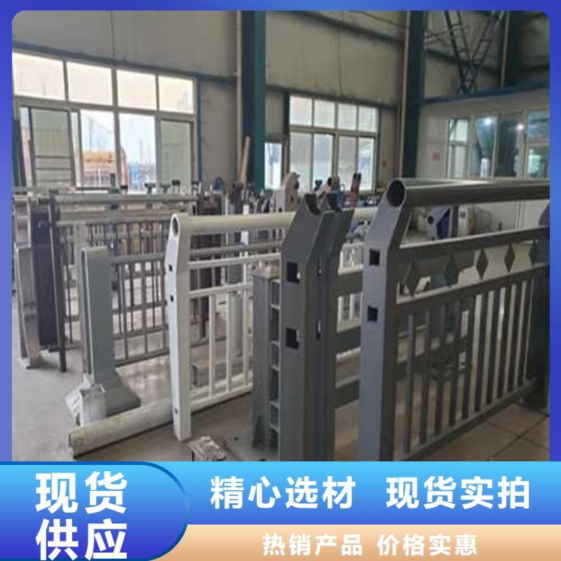 道路護(hù)欄LED防護(hù)欄桿今年新款