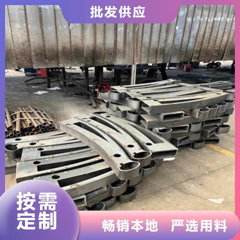  人行道護(hù)欄專業(yè)生產(chǎn)團(tuán)隊(duì)