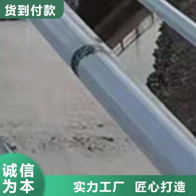 護(hù)欄每個(gè)細(xì)節(jié)都嚴(yán)格把關(guān)