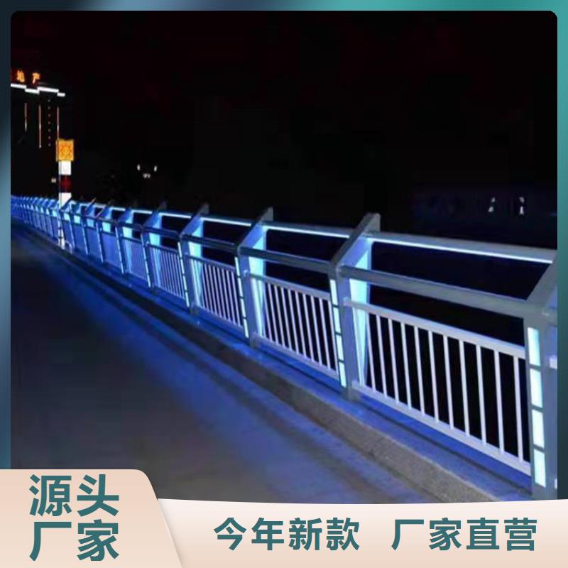護(hù)欄鍍鋅噴塑防撞欄應(yīng)用范圍廣泛