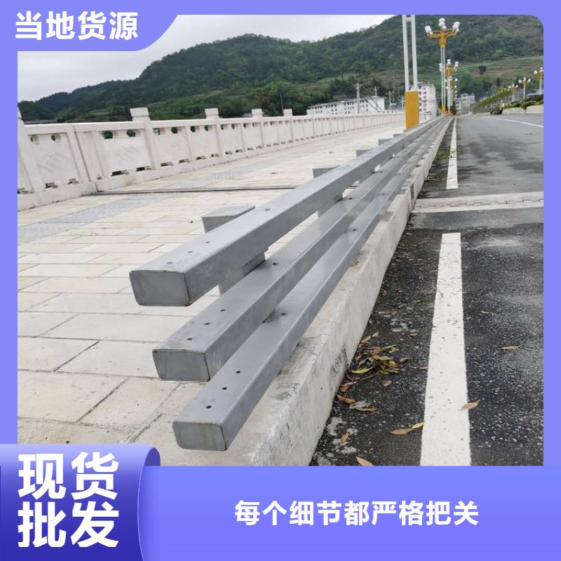 護欄廠家,護欄鋼板立柱從廠家買售后有保障