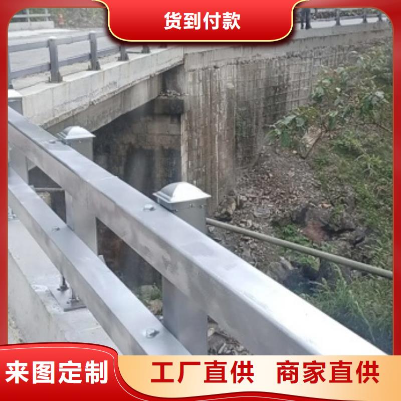 防撞欄燈光護(hù)欄專業(yè)生產(chǎn)N年