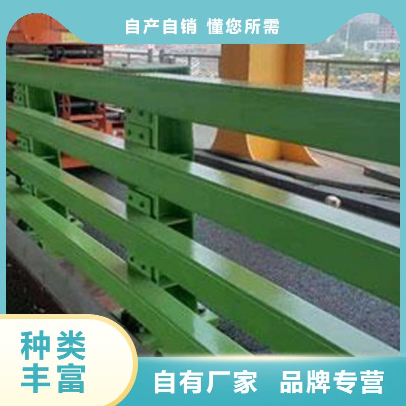防撞護(hù)欄道路護(hù)欄做工細(xì)致