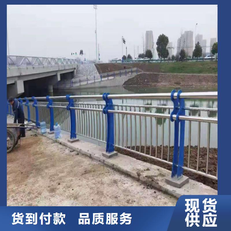 橋梁護(hù)欄 旋轉(zhuǎn)護(hù)欄工廠直營