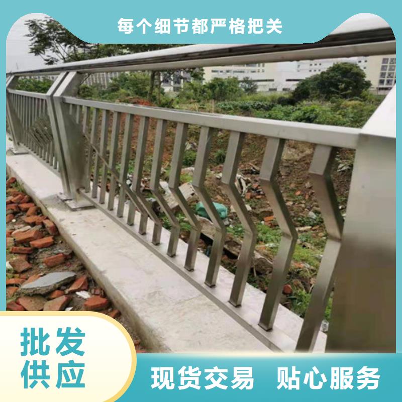 防撞護(hù)欄鍍鋅波形護(hù)欄實(shí)體廠家
