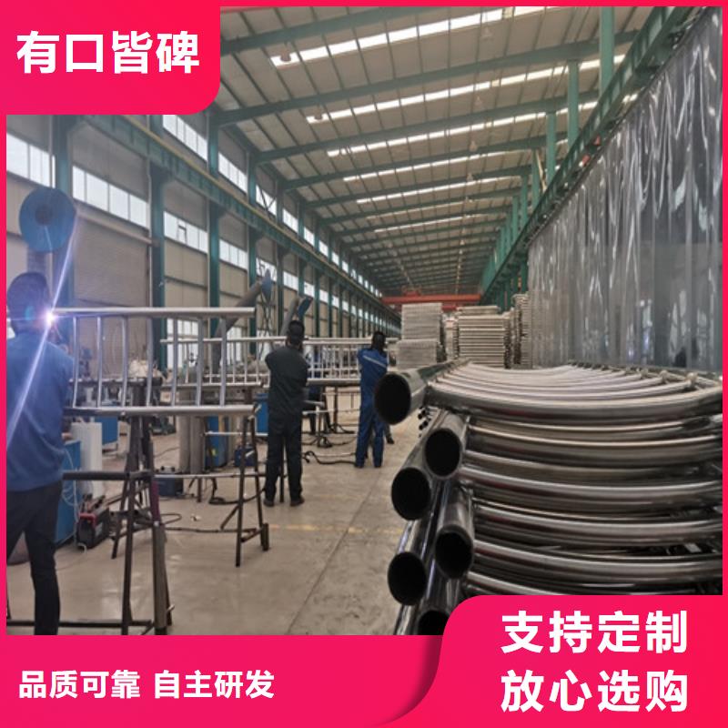 防撞護(hù)欄鍍鋅波形護(hù)欄實(shí)體廠家