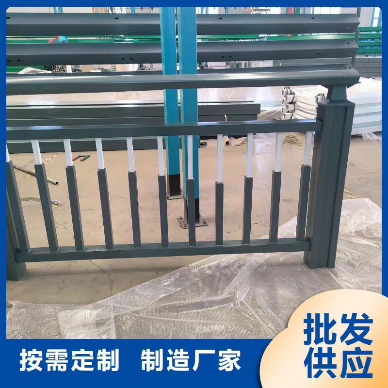 河道護欄不銹鋼復(fù)合管護欄欄桿性能穩(wěn)定