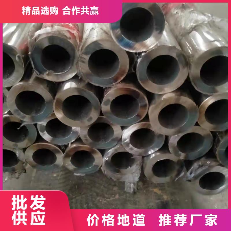 不銹鋼復合管河邊護欄欄桿質(zhì)量優(yōu)價格低