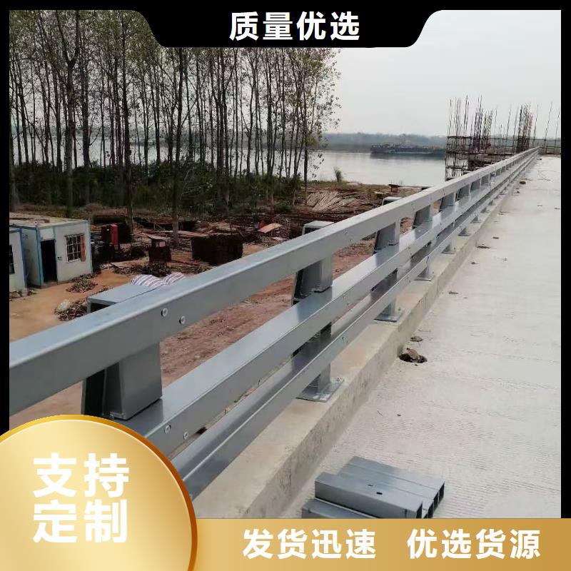 橋梁護(hù)欄鍍鋅噴塑防撞欄工程施工案例
