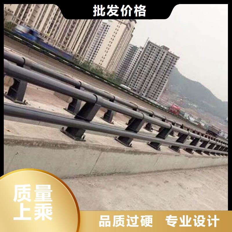 防撞护栏钢背木护栏批发供应